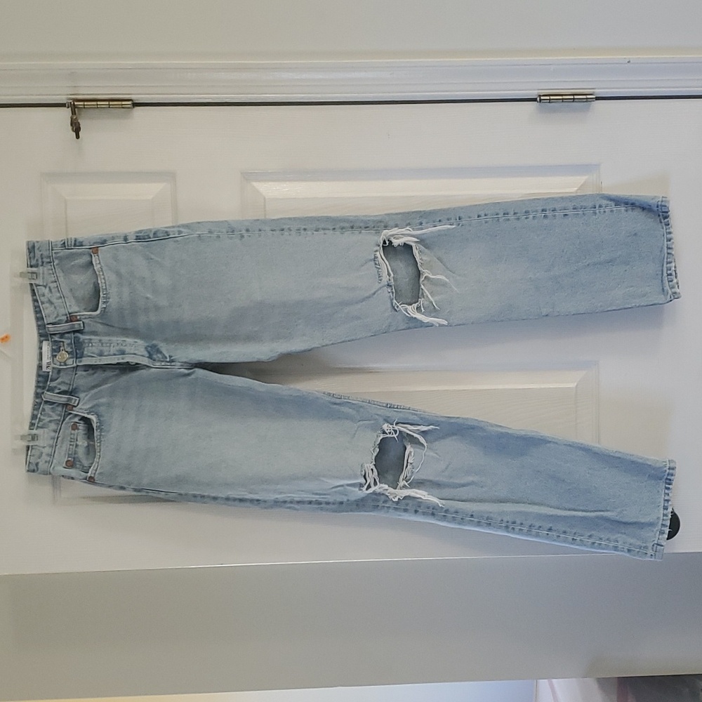 Zara Ripped Jeans - Picture 1 of 3